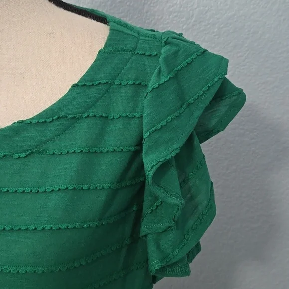 ANTHROPOLOGIE Double Ruffle Emerald Short Sleeve Blouse Top Rounded Neck Sz XL - Picture 4 of 11